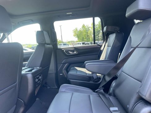 Used 2023 Chevrolet Suburban LT w/ LT Signature Package AWD/4WD image 11