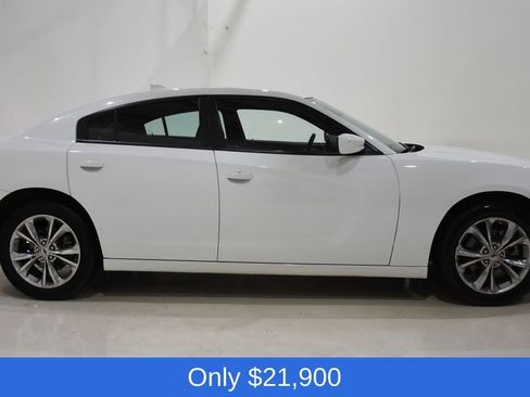 Used 2022 Dodge Charger SXT image 3