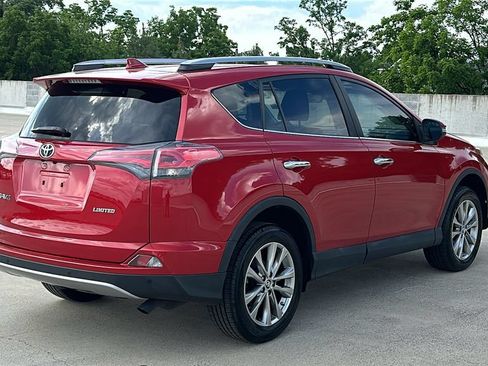 Used 2017 Toyota RAV4 Limited FWD image 3
