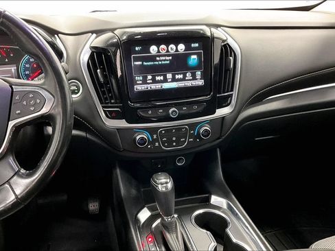 Used 2019 Chevrolet Traverse LT FWD image 7