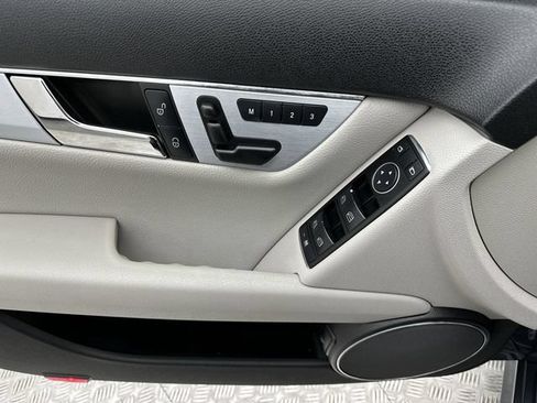 Used 2011 Mercedes-Benz C 300 4MATIC Sedan image 13
