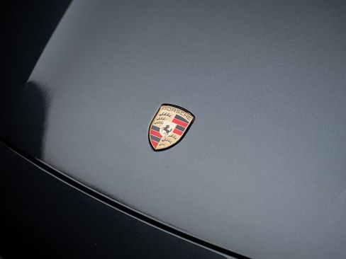 Used 2023 Porsche Taycan GTS image 12