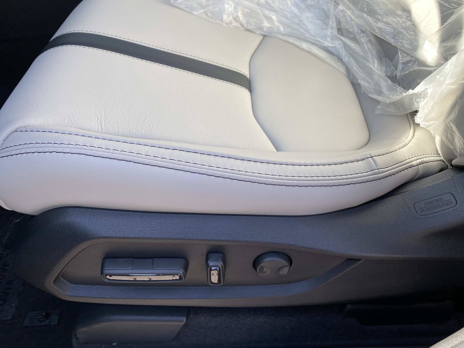 New 2026 Honda Pilot Touring image 11