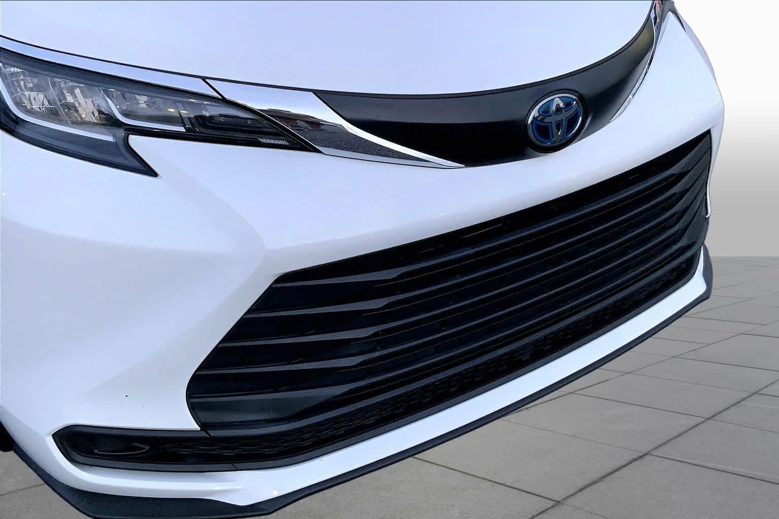 Used 2022 Toyota Sienna LE FWD image 27