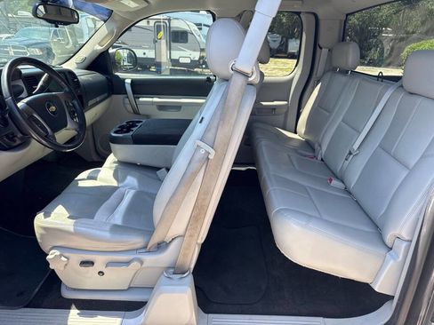 Used 2011 Chevrolet Silverado 1500 LT w/ All-Star Edition AWD/4WD image 7