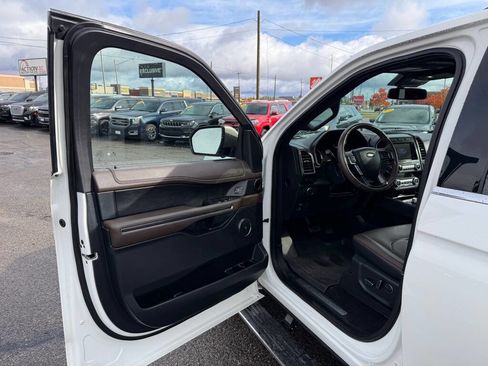 Used 2021 Ford Expedition King Ranch image 11