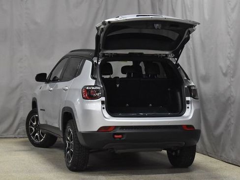 New 2025 Jeep Compass Trailhawk w/ Sun & Sound Group image 31