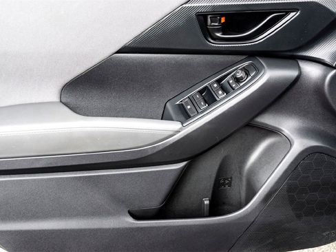 Used 2024 Subaru Crosstrek 2.0i Premium image 10