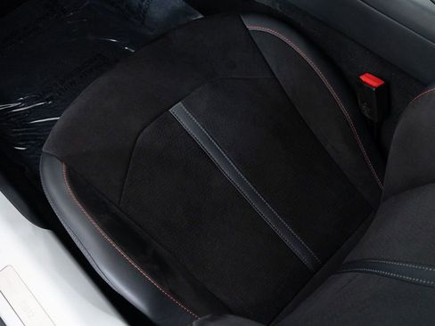 Used 2025 Aston Martin DB12 Coupe image 19