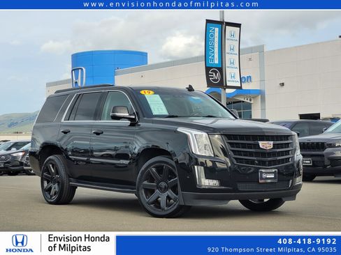 Used 2019 Cadillac Escalade Luxury image 1