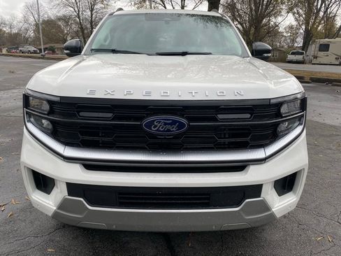 New 2026 Ford Expedition Max Platinum w/ Driver's Package image 2