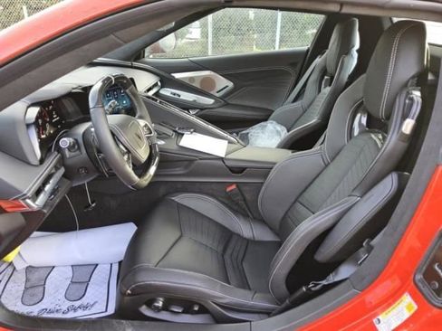 Used 2025 Chevrolet Corvette Z06 image 3