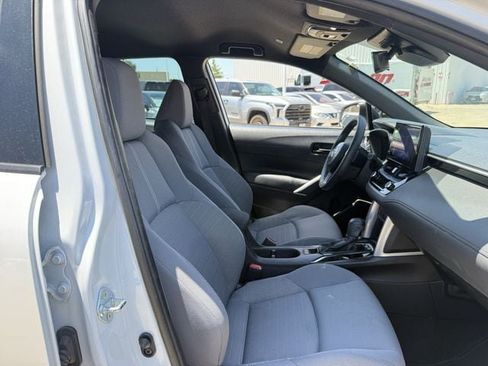 Used 2024 Toyota Corolla Cross AWD Hybrid image 28
