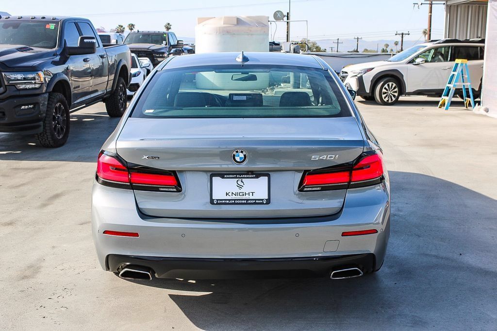 Used 2023 BMW 540i xDrive w/ Premium Package AWD/4WD image 8