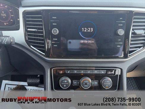 Used 2022 Volkswagen Atlas Cross Sport SE AWD/4WD image 17