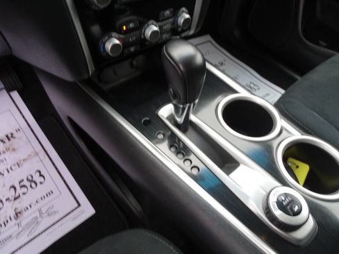 Used 2015 Nissan Pathfinder SV image 25