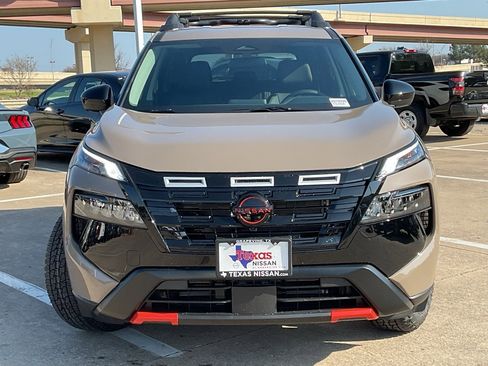 New 2026 Nissan Rogue SV image 3