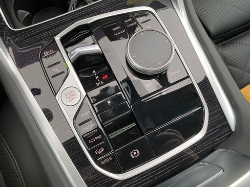 New 2026 BMW X6 xDrive40i w/ Climate Comfort Package image 18