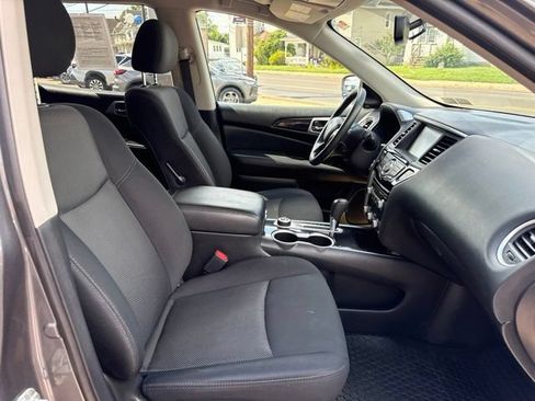 Used 2020 Nissan Pathfinder SV AWD/4WD image 31