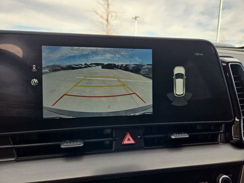 Used 2024 Kia Sportage EX image 28