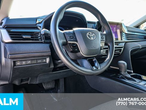 Used 2025 Toyota Camry LE image 27