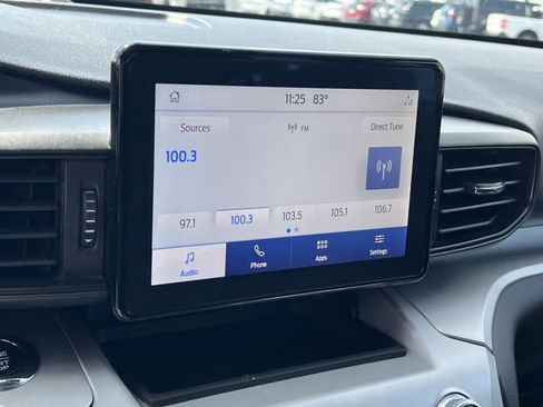 Used 2021 Ford Explorer XLT AWD/4WD image 26