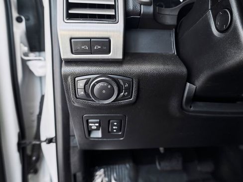Used 2020 Ford F150 Platinum w/ Equipment Group 701A Luxury AWD/4WD image 25