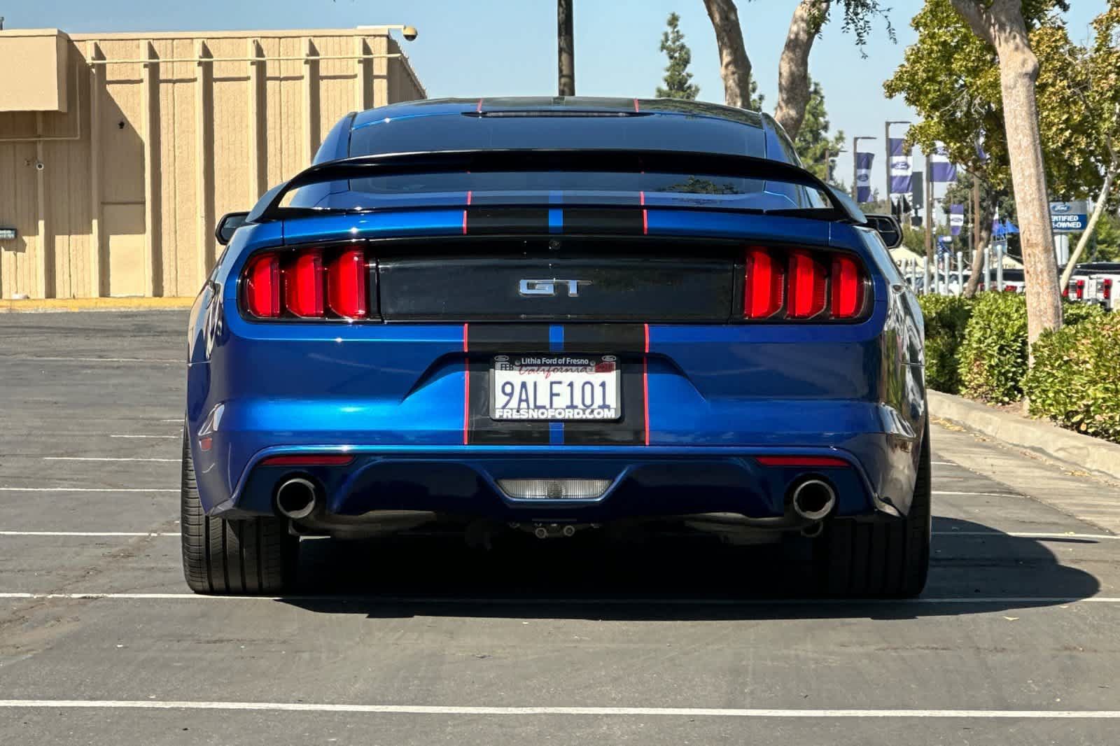 Used 2017 Ford Mustang GT RWD image 8