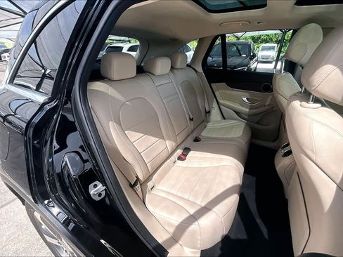 Used 2022 Mercedes-Benz GLC 300 4MATIC image 20