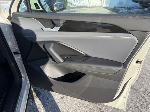 Used 2026 Volkswagen Tiguan SEL R-Line image 22