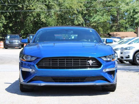 Used 2018 Ford Mustang Premium image 2
