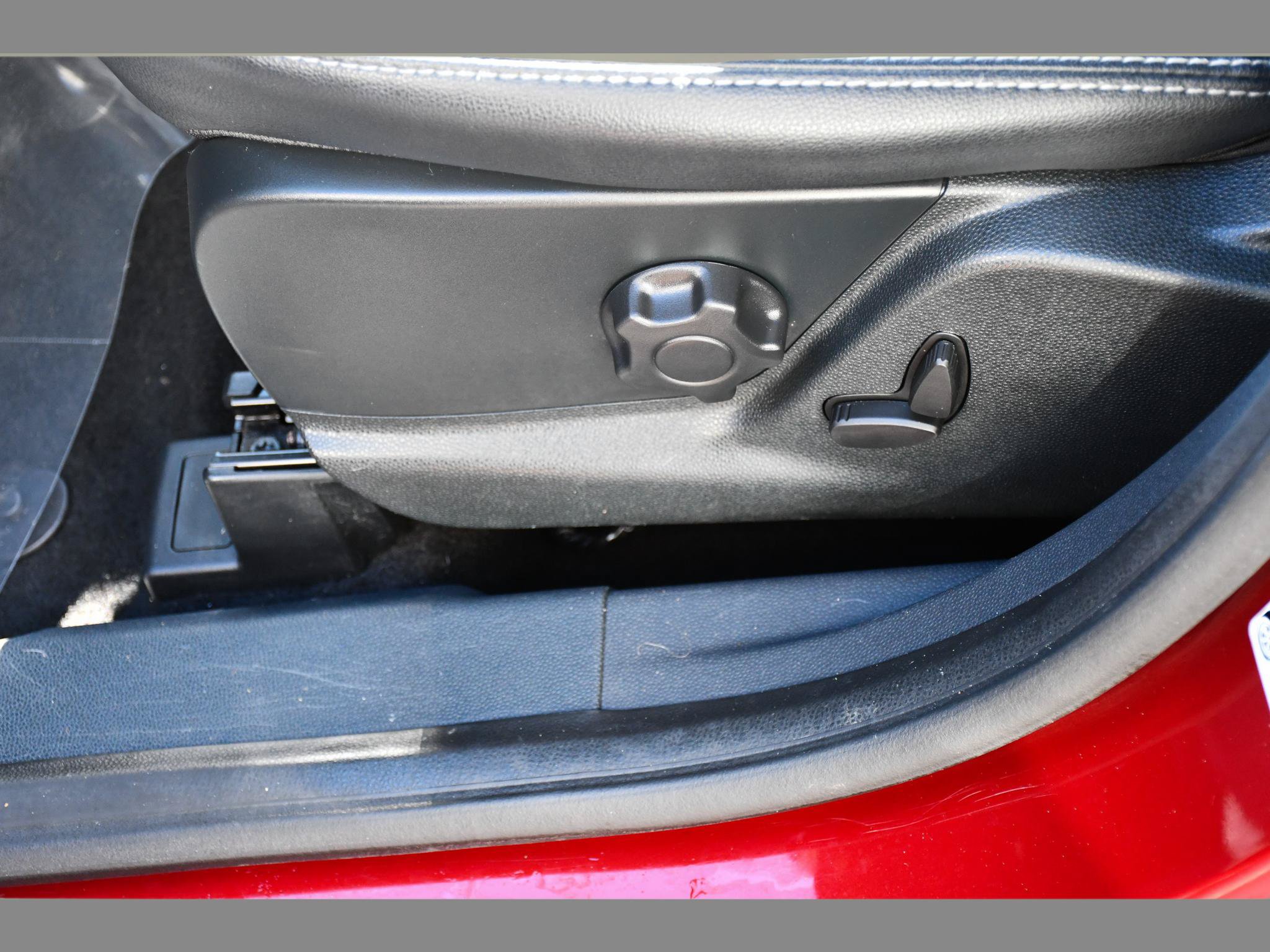 Used 2022 Ford EcoSport Titanium AWD/4WD image 31