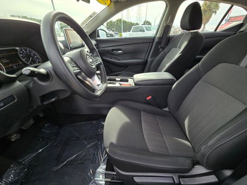 Used 2024 Nissan Sentra SV image 13