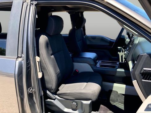 Used 2017 Ford F150 XL w/ Equipment Group 101A Mid RWD image 9