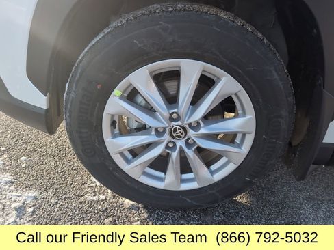 New 2026 Toyota Corolla Cross LE w/ Moonroof Package image 25