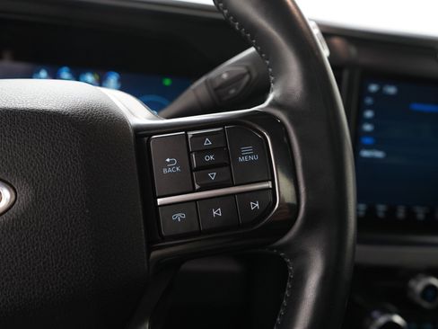 Used 2025 Ford F350 Platinum AWD/4WD image 30