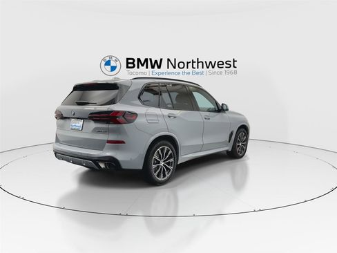 New 2026 BMW X5 xDrive40i w/ M Sport Package image 3