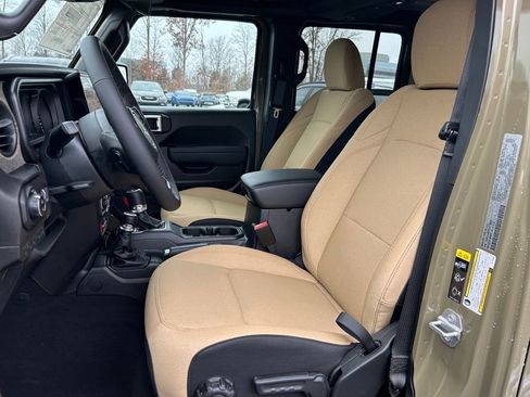 New 2026 Jeep Gladiator Sport image 22