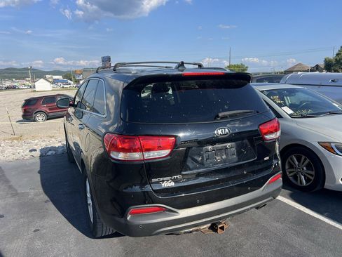 Used 2016 Kia Sorento AWD w/ LX Convenience Package image 3