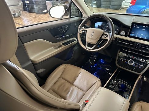 Used 2021 Lincoln Corsair Reserve image 15