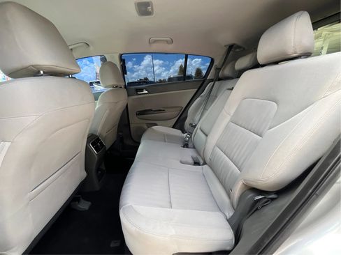 Used 2019 Kia Sportage LX FWD image 12