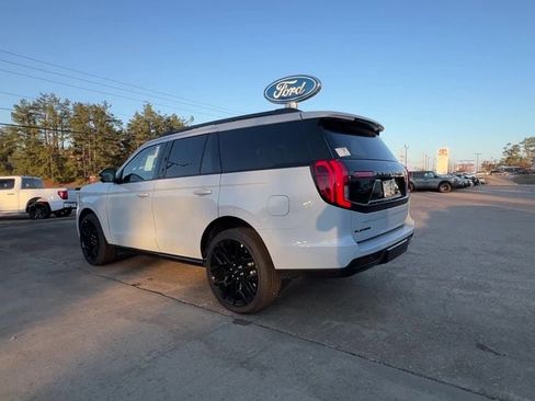 New 2026 Ford Expedition Platinum w/ Stealth Performance Package image 4