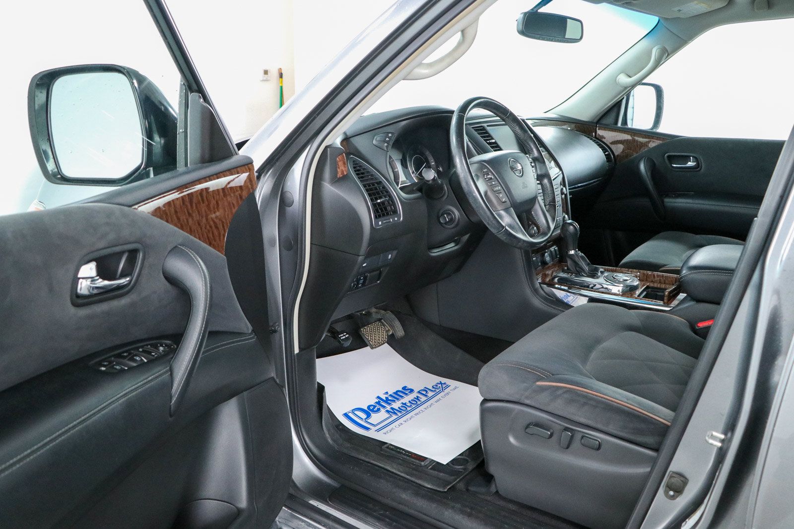 Used 2019 Nissan Armada SV w/ Driver Package RWD image 3