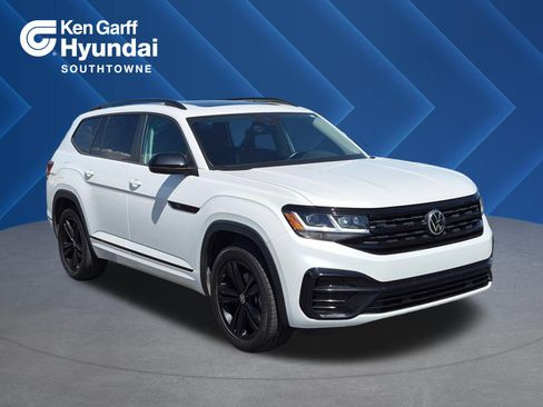 Used 2022 Volkswagen Atlas SEL R-Line AWD/4WD image 1