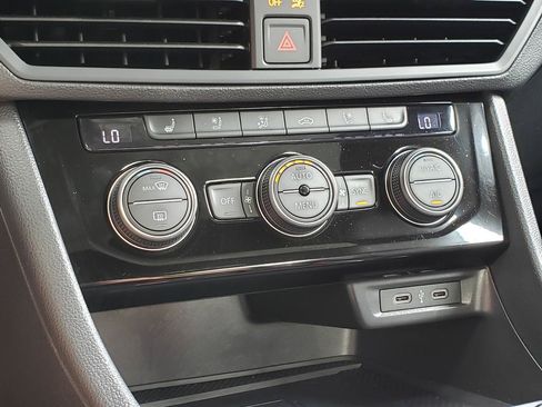 Used 2022 Volkswagen Jetta GLI Autobahn FWD image 24