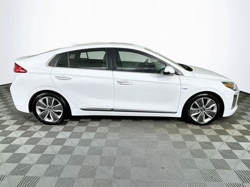 Used 2017 Hyundai Ioniq Limited FWD image 10