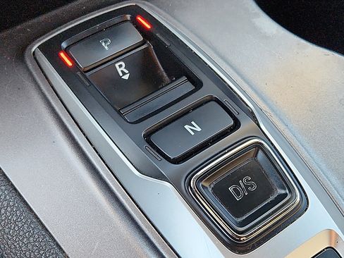 Used 2019 Honda Passport Sport image 14