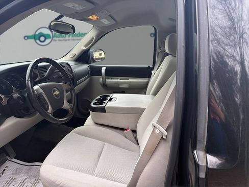 Used 2007 Chevrolet Silverado 1500 LT w/ Towing Package image 9