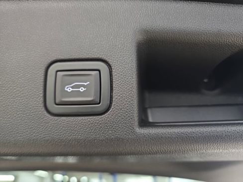 Used 2023 Chevrolet Equinox RS AWD/4WD image 15