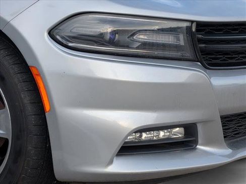 Used 2016 Dodge Charger SXT image 10